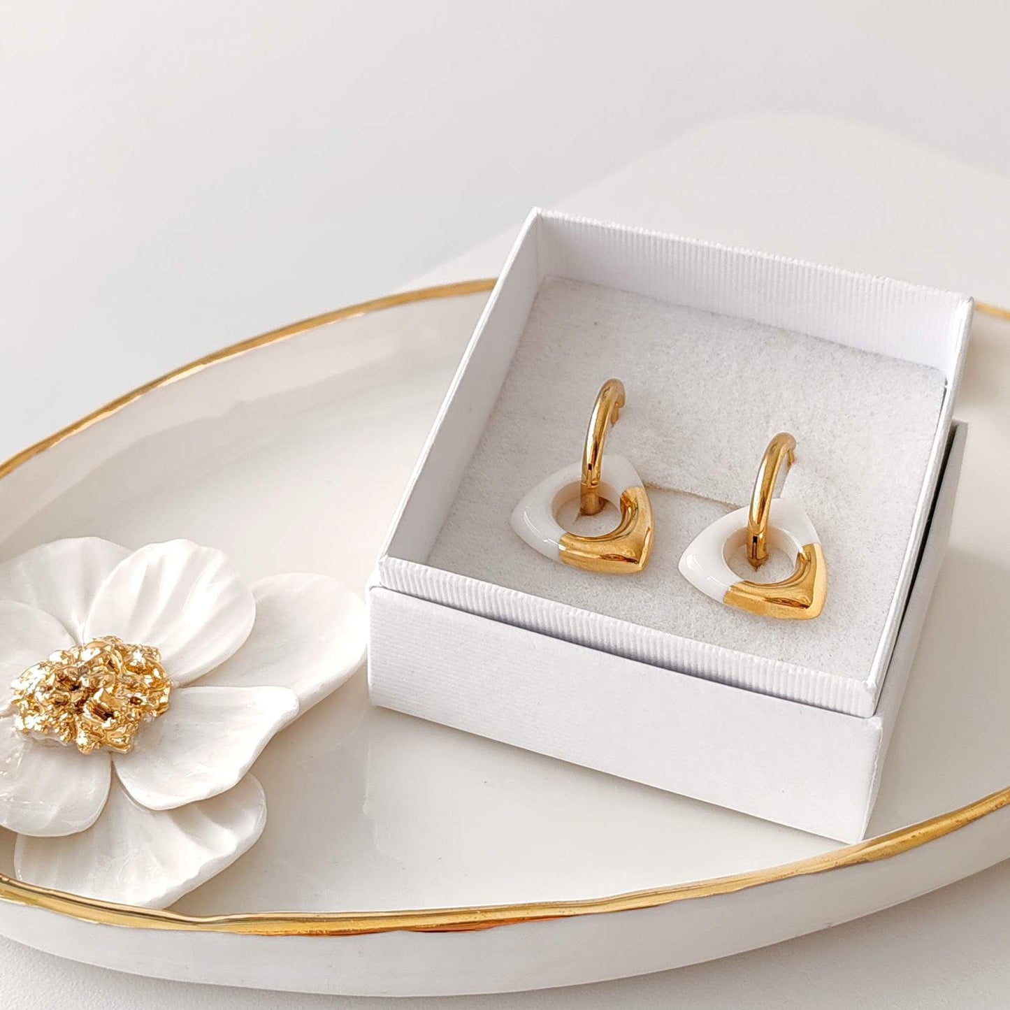 Triangle 2 in 1 White