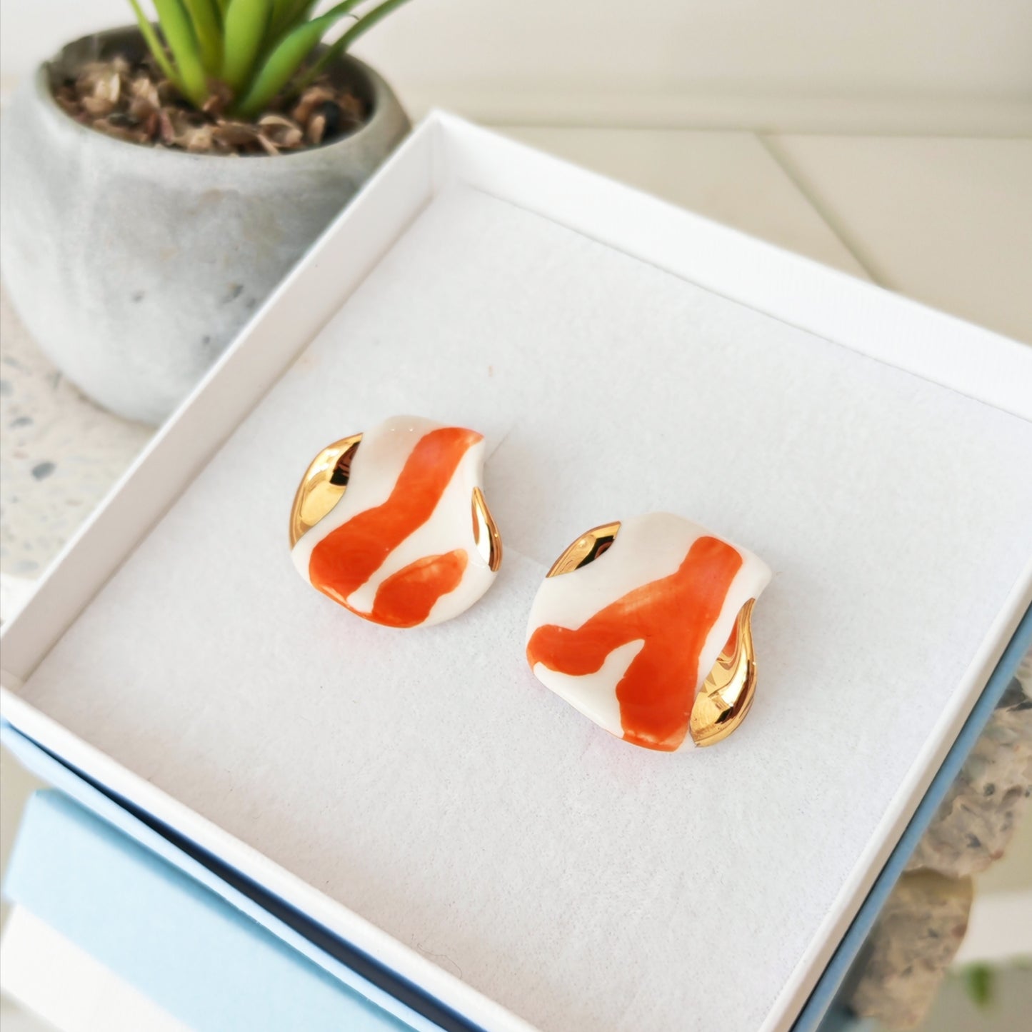 Petals Orange & White