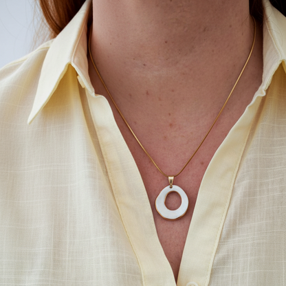 Necklace Elegant Ring White