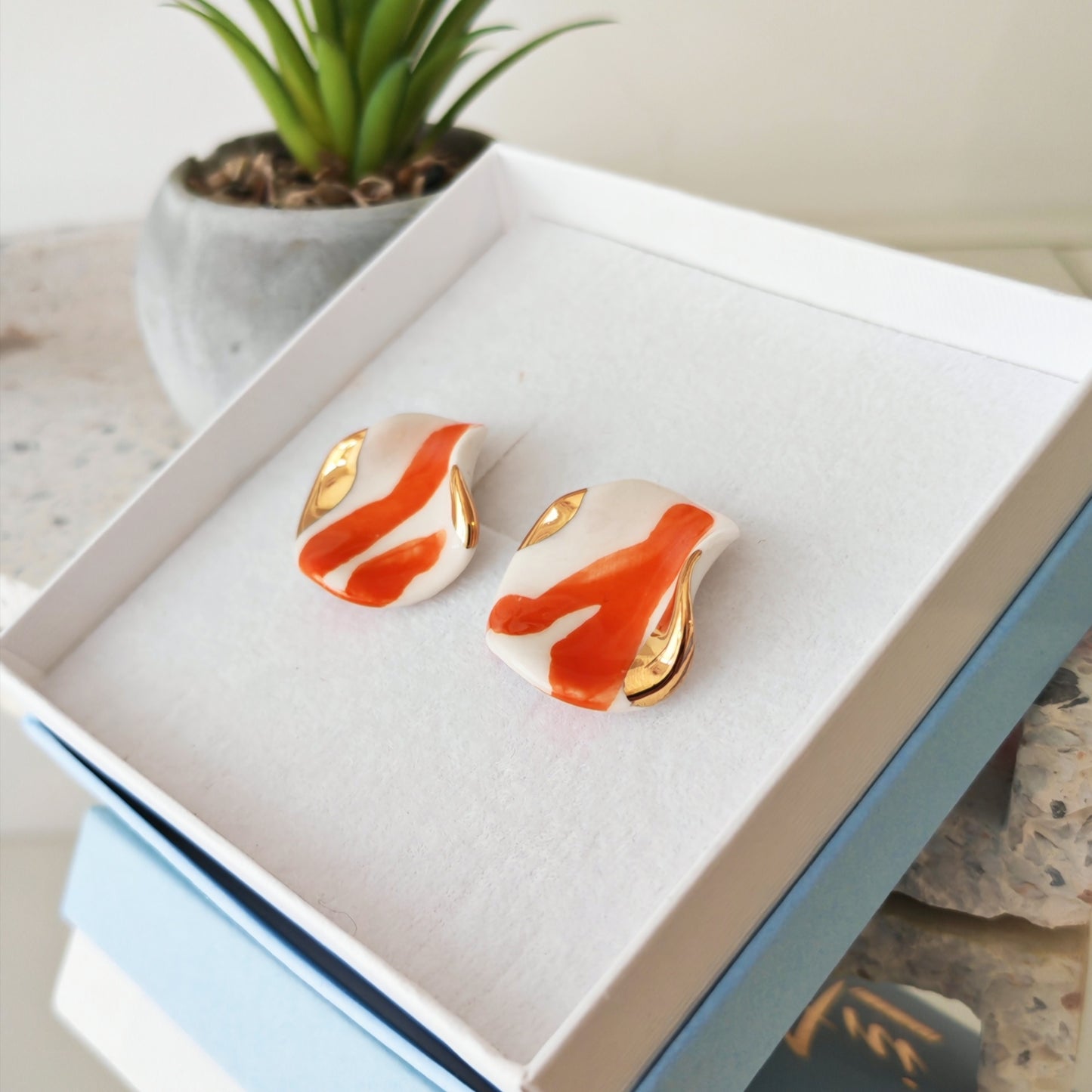 Petals Orange & White