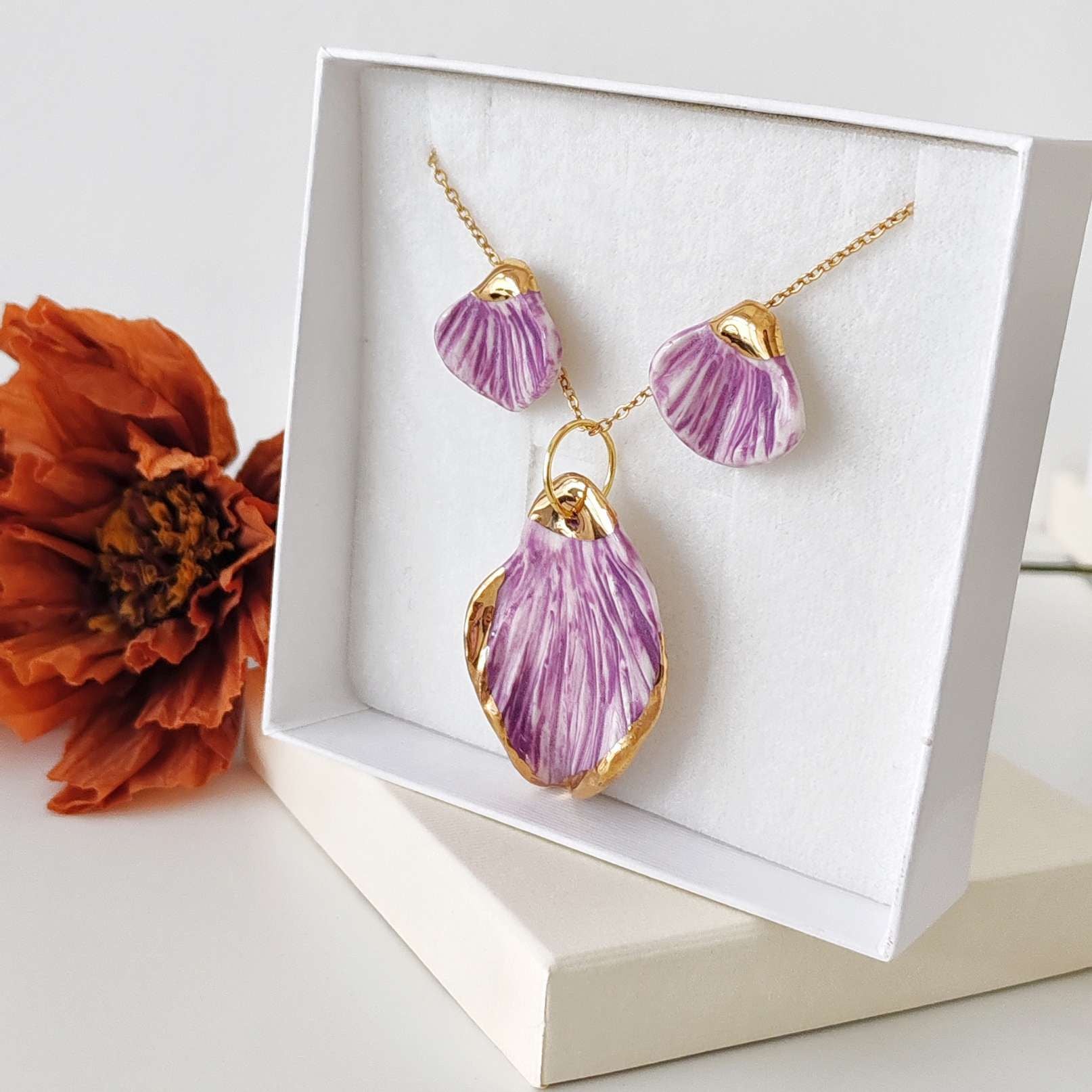 Bloom & Chic Petals Violet